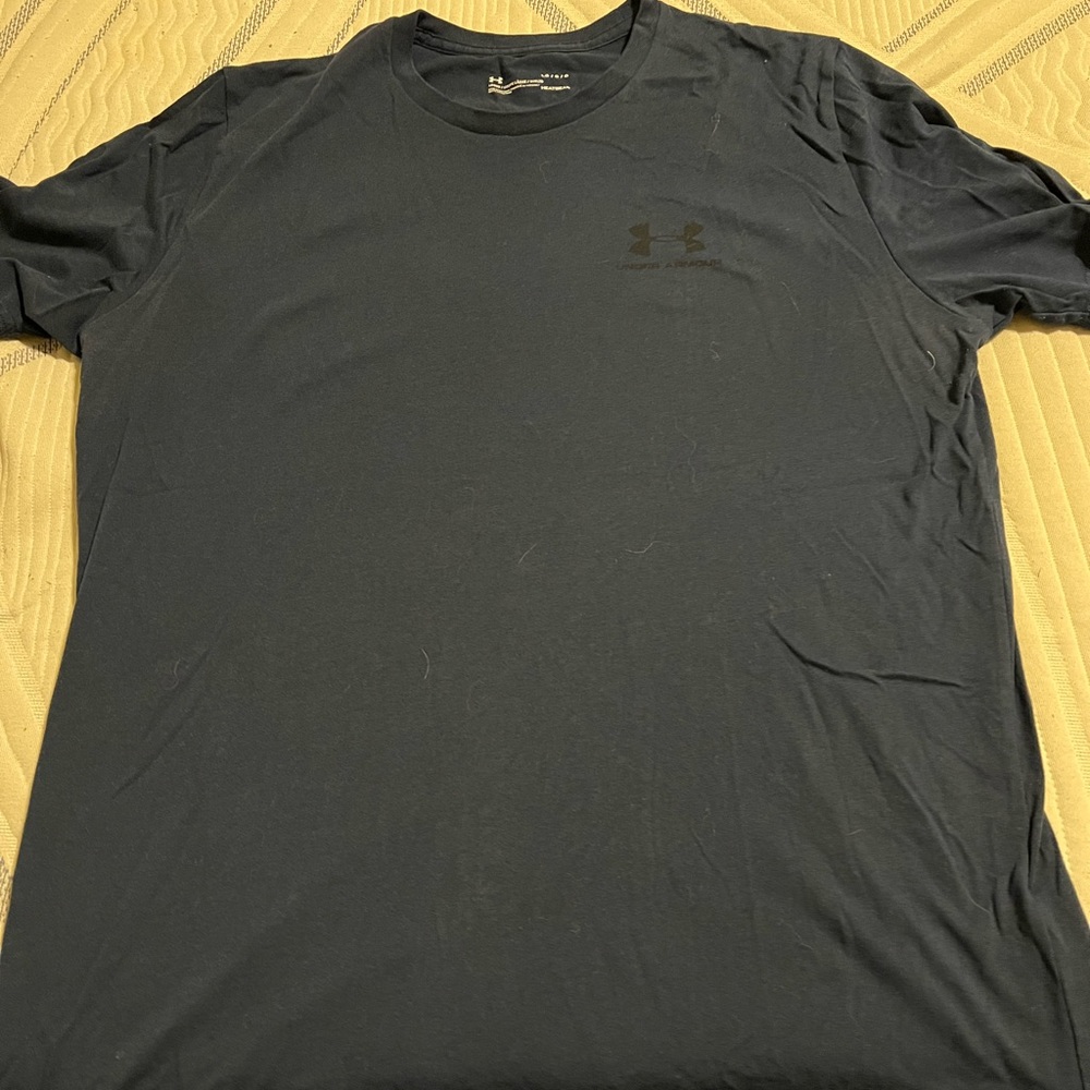Men's Large Underarmour Shirt